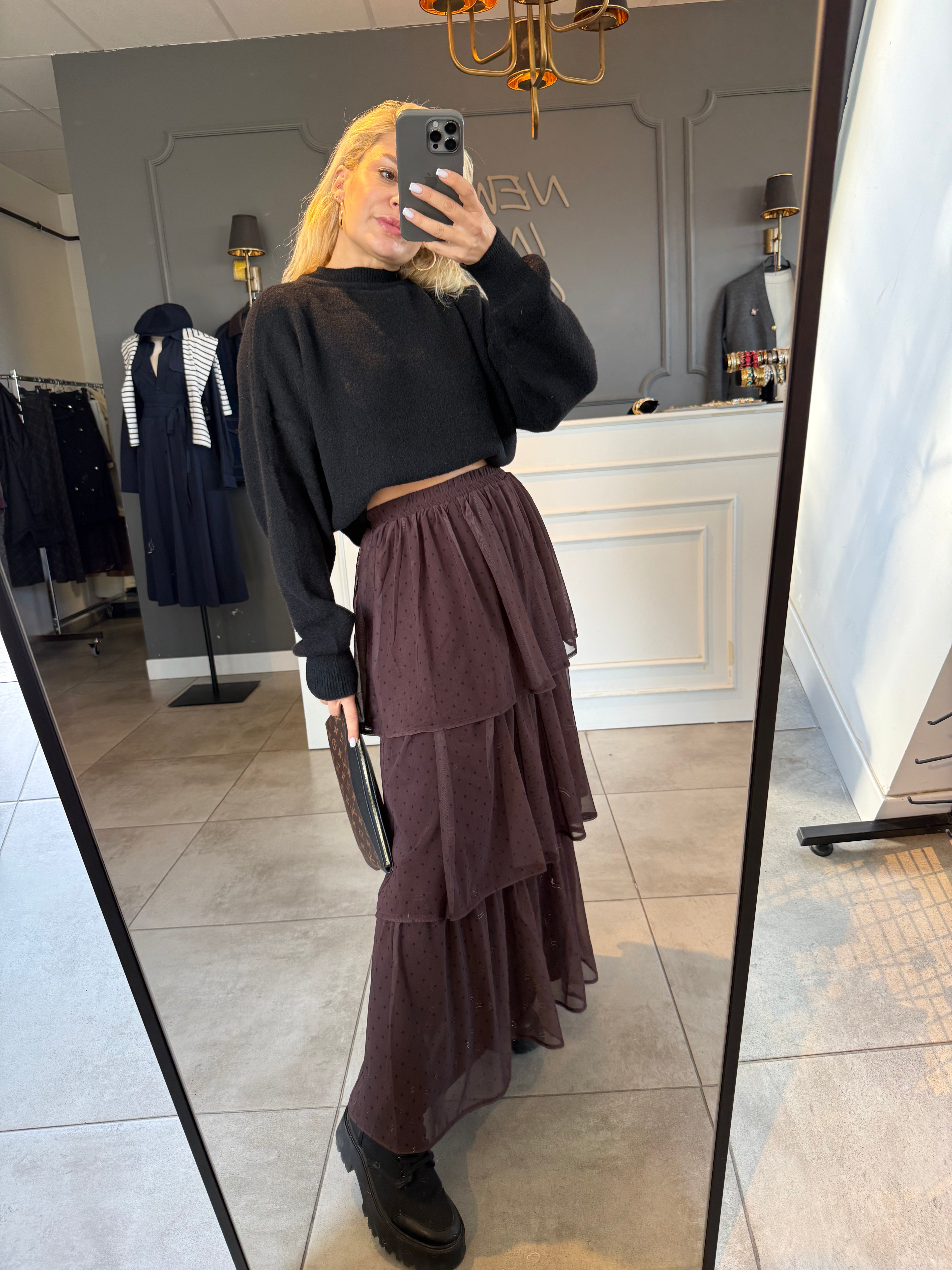 Kahverengi katlı etek