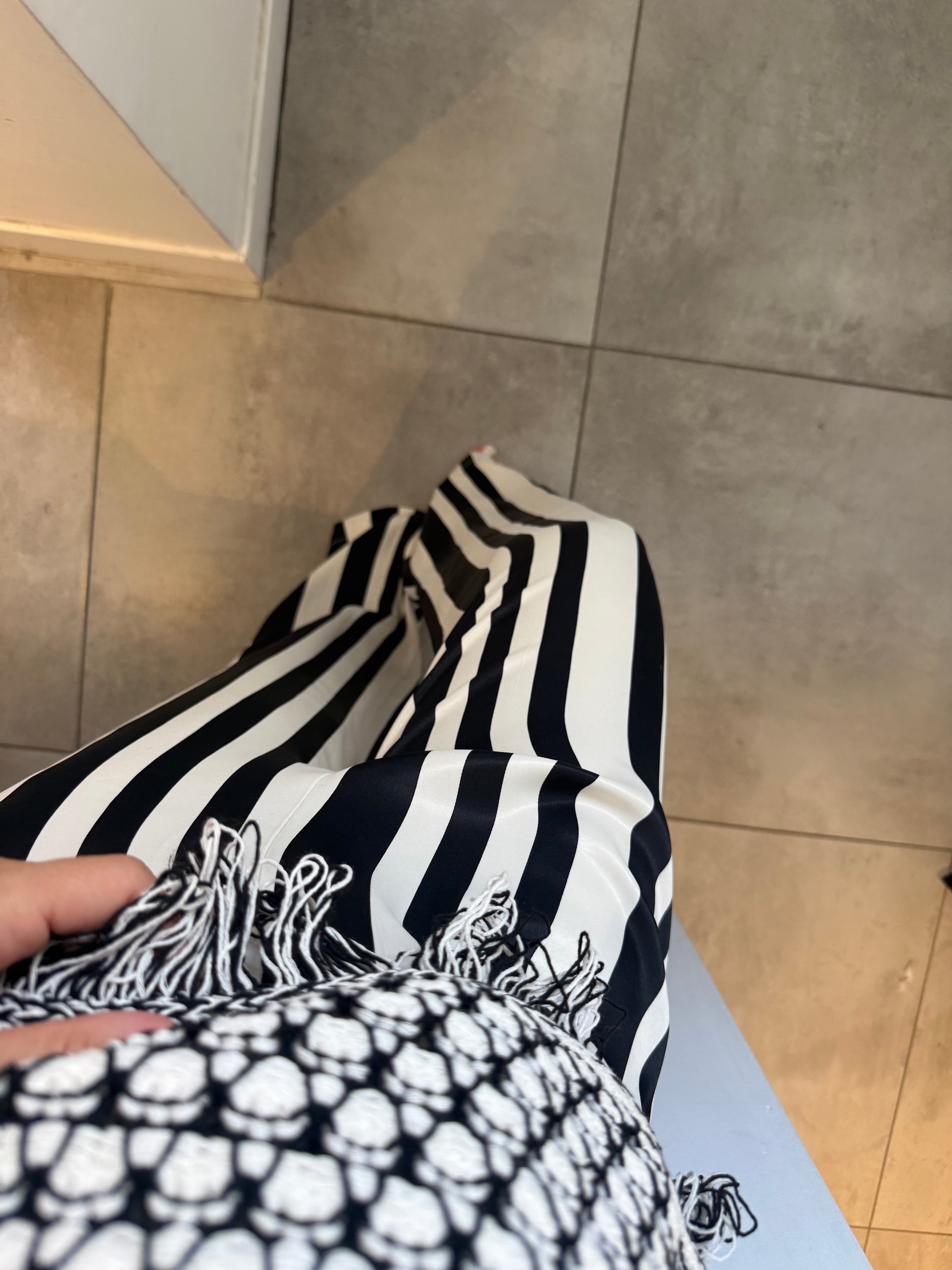 Çizgili saten pantolon