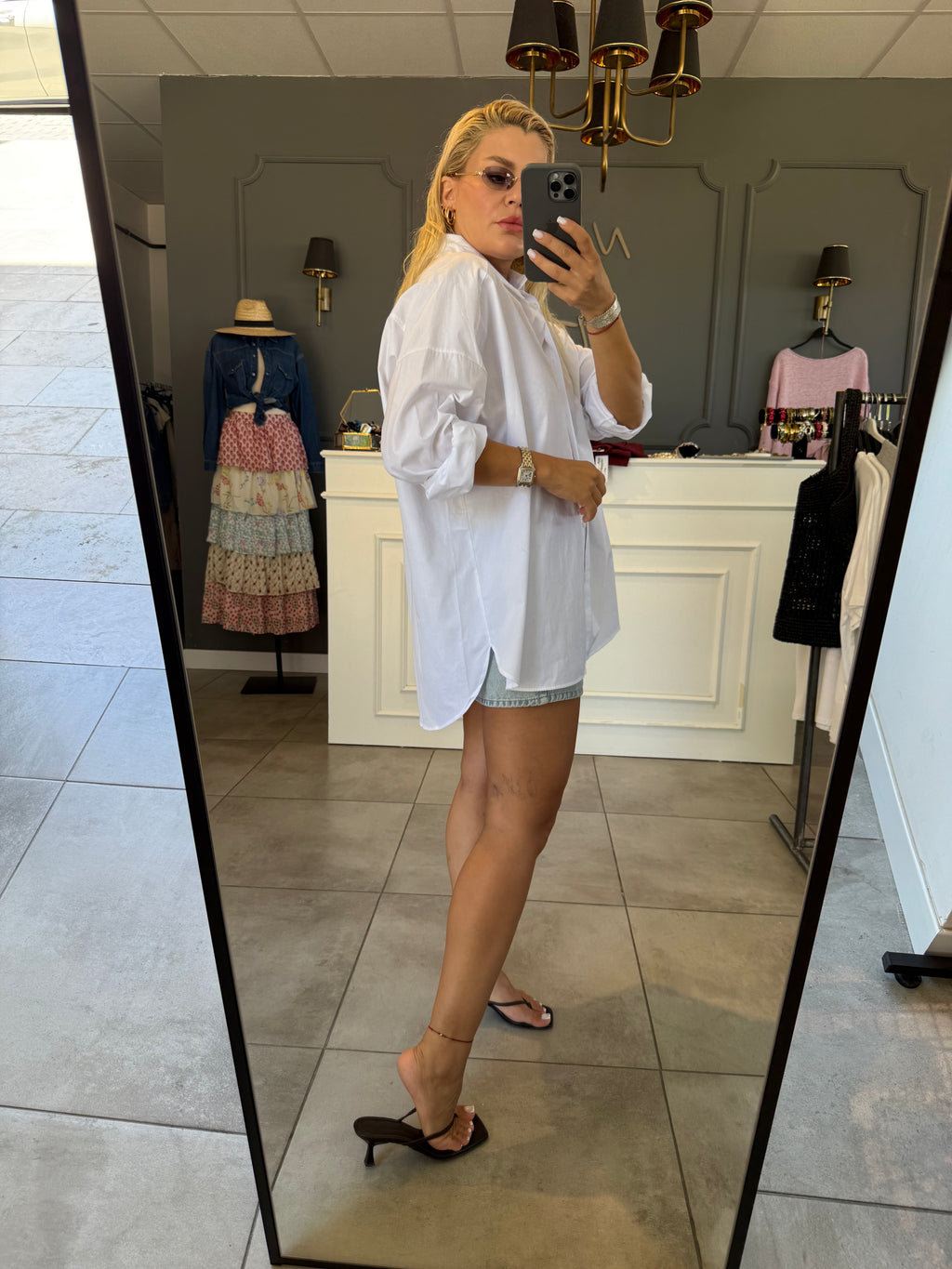 Beyaz oversize gömlek