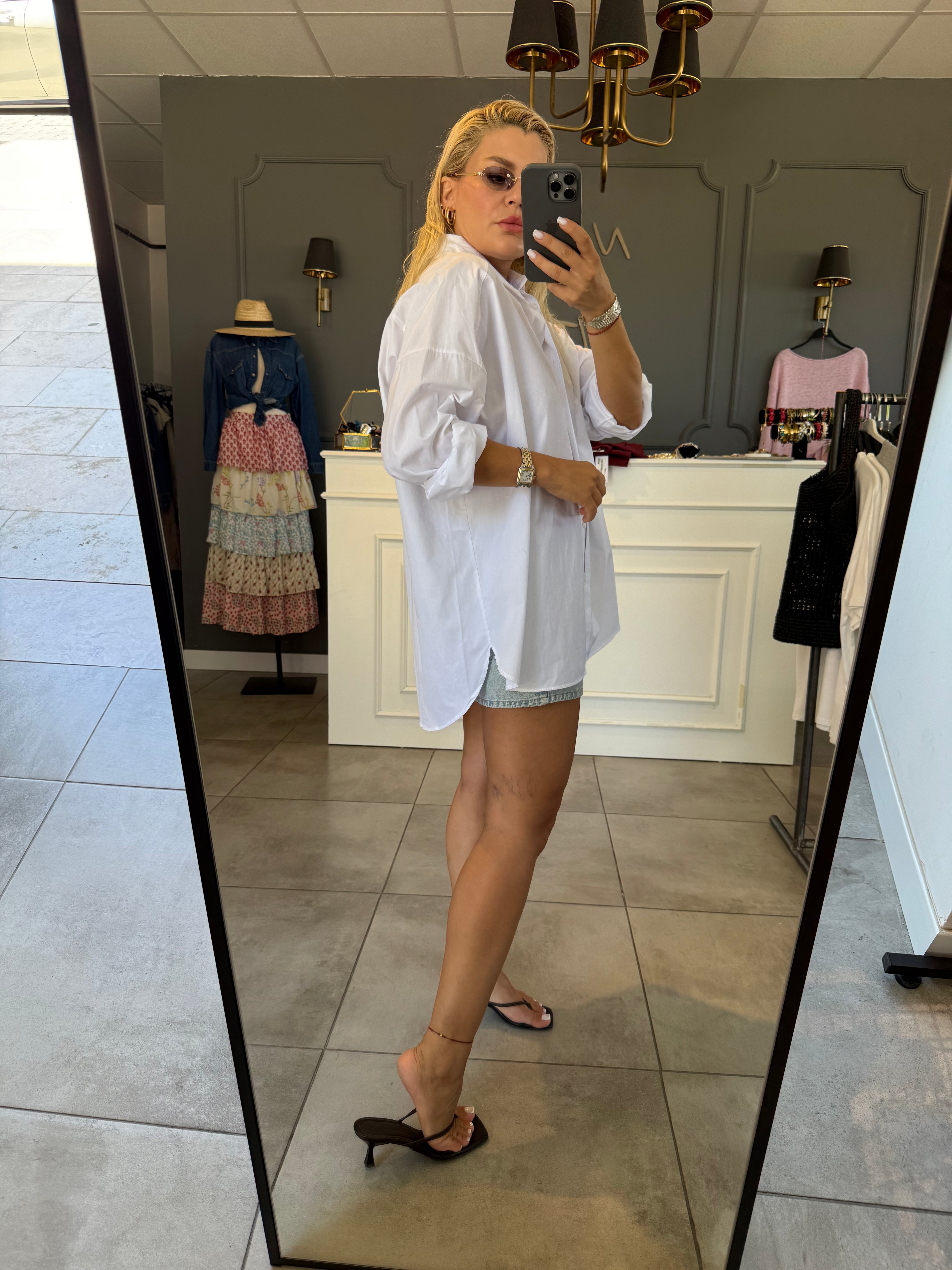 Beyaz oversize gömlek